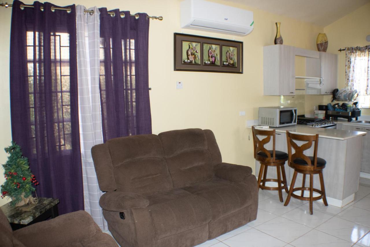 Finest Phoenix Park Lot 1317 Phase 4 St Catherine * Portmore