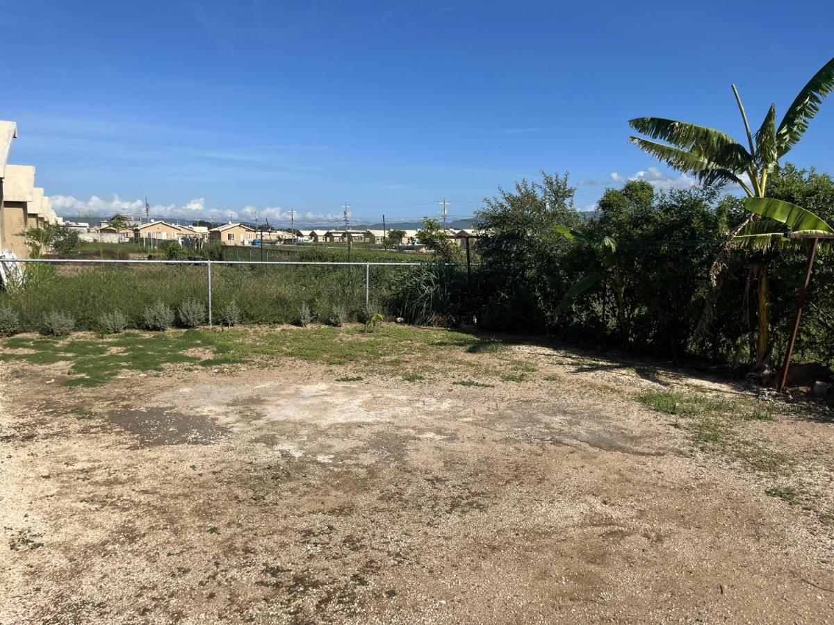 Finest Phoenix Park Lot 1317 Phase 4 St Catherine Apartamento Portmore