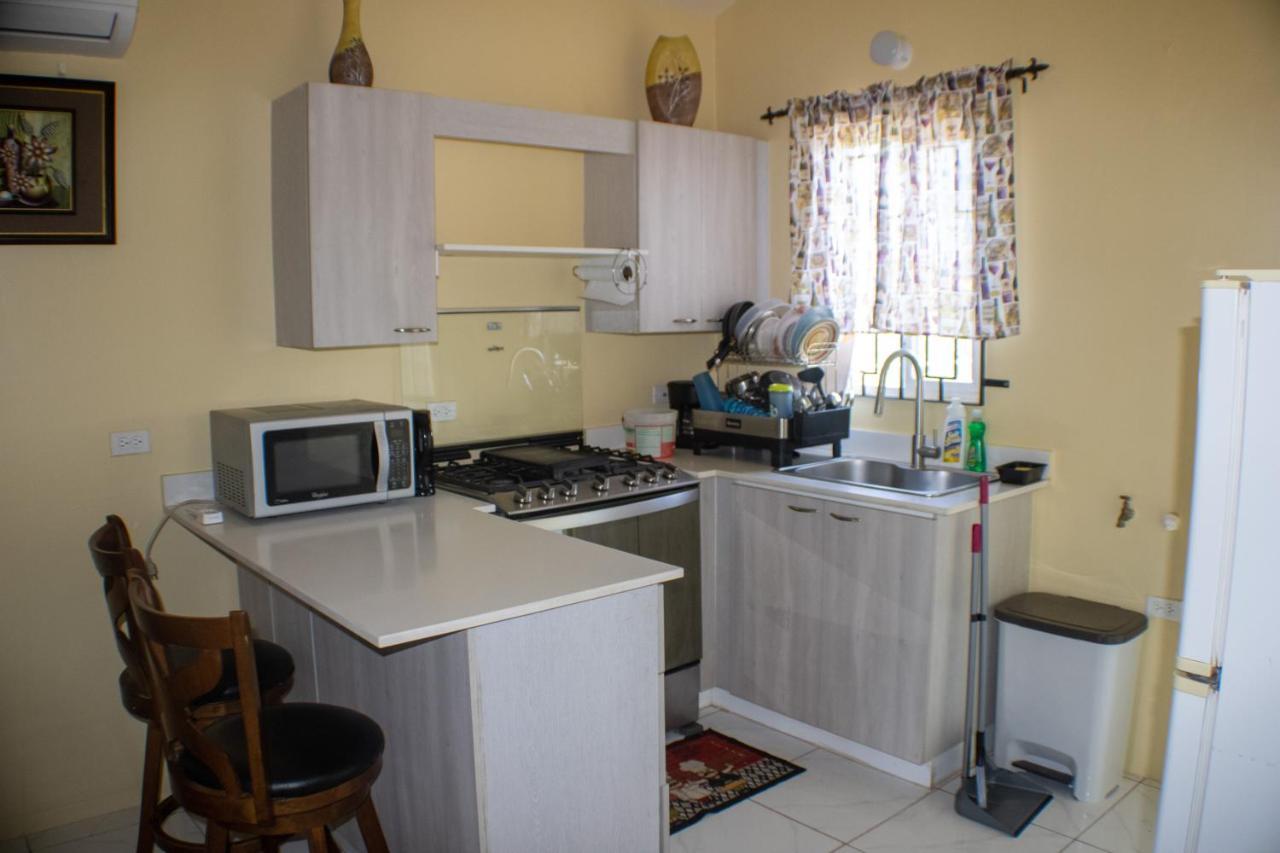 Finest Phoenix Park Lot 1317 Phase 4 St Catherine Apartamento Portmore