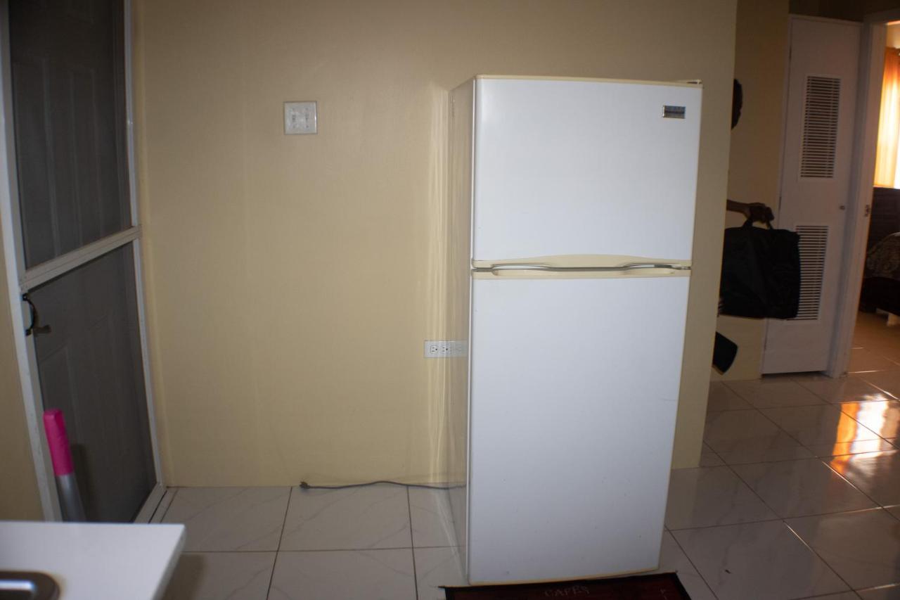 Finest Phoenix Park Lot 1317 Phase 4 St Catherine Apartamento Portmore
